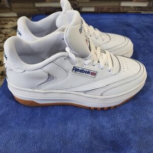 Reebok Classic Club C Extra Platform Women’s Sneakers White/Vector Blue Gum